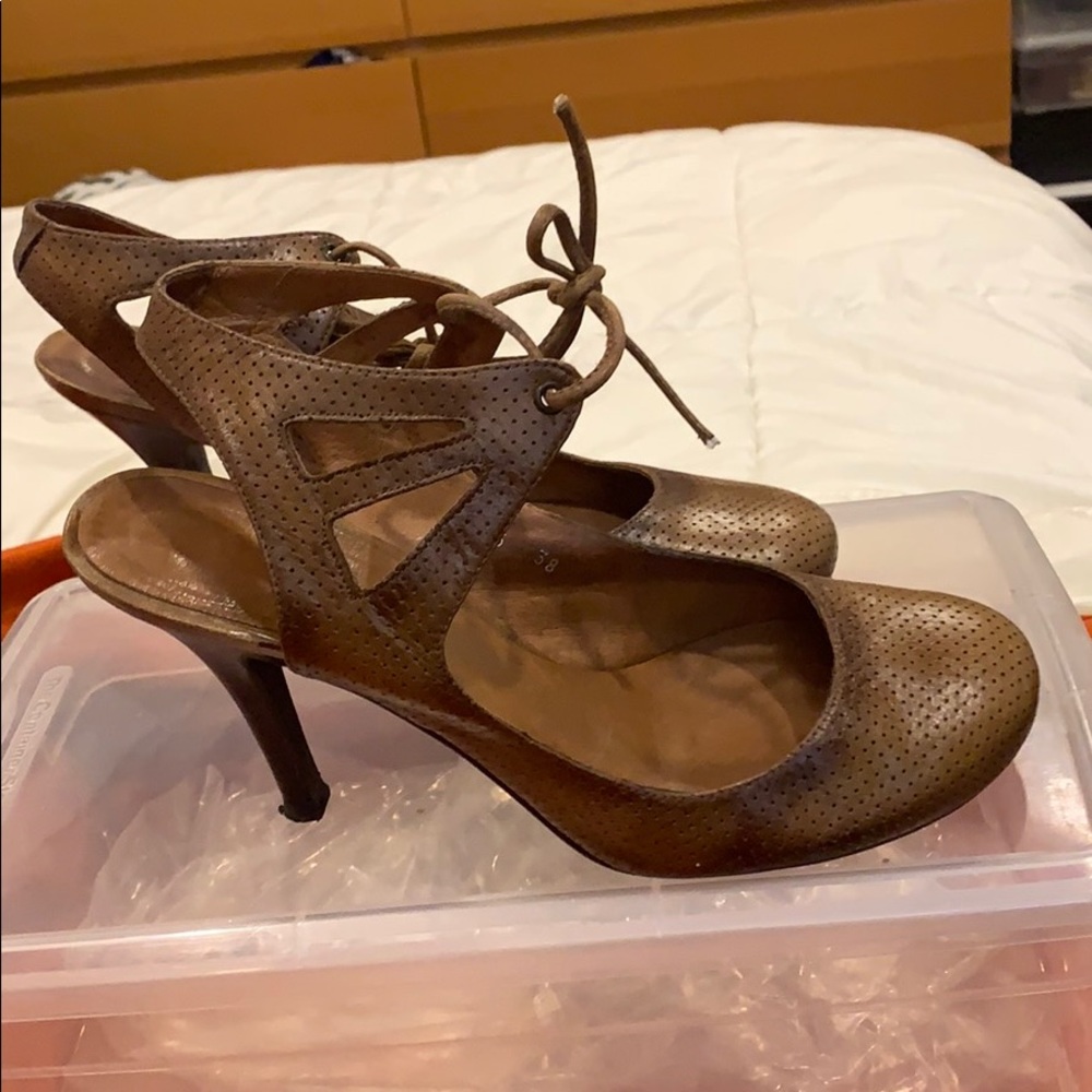 “Chocolate” heels